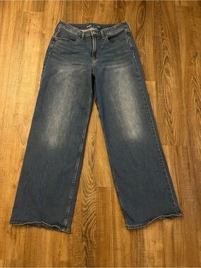 Old Navy WOW Wide-Leg Jeans in Faded Blue Wash Size 12